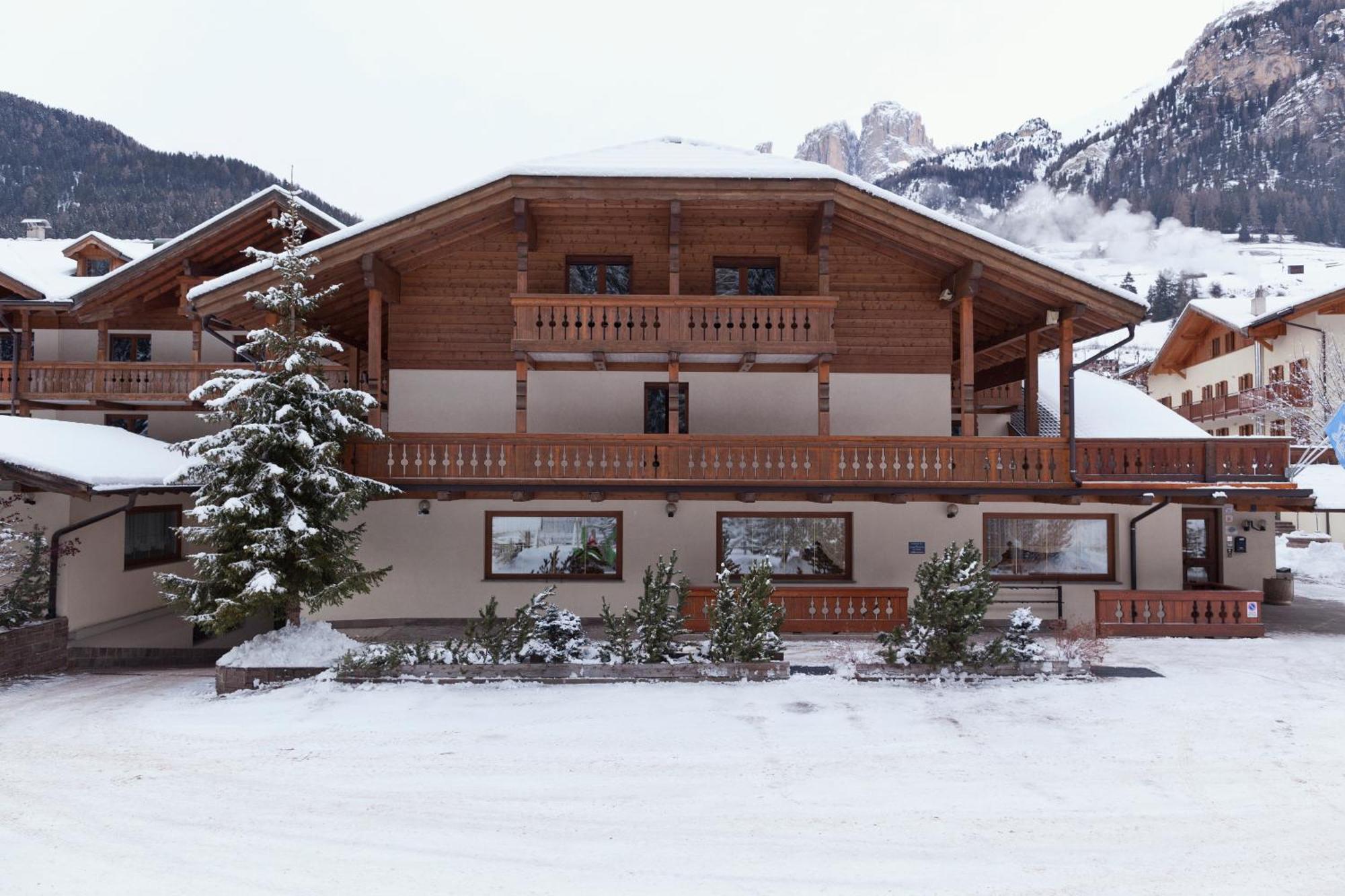 Hotel Sella Ronda Serenella Campitello di Fassa Zewnętrze zdjęcie
